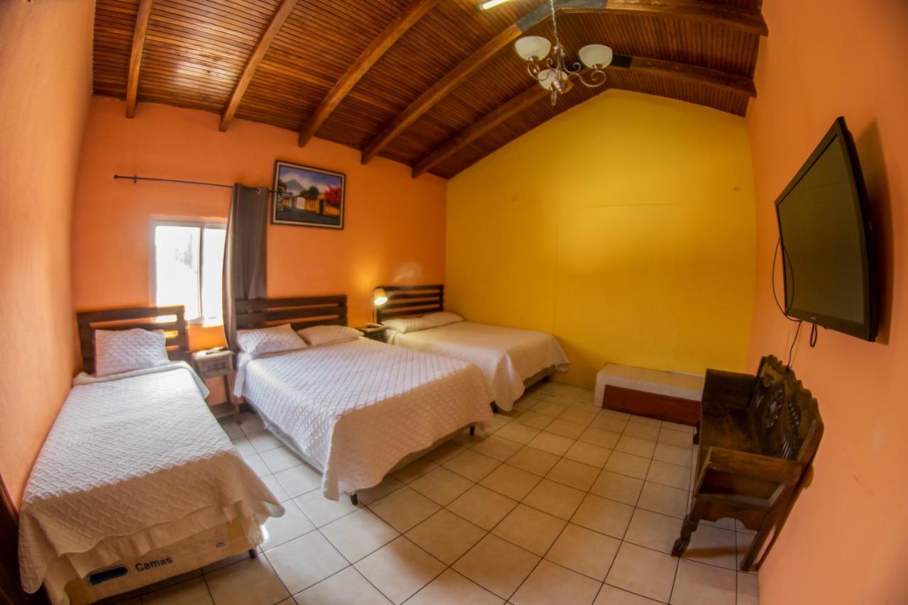 Euro Hostal Гватемала Экстерьер фото