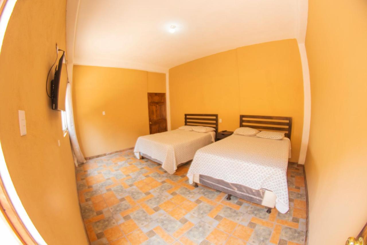 Euro Hostal Гватемала Экстерьер фото