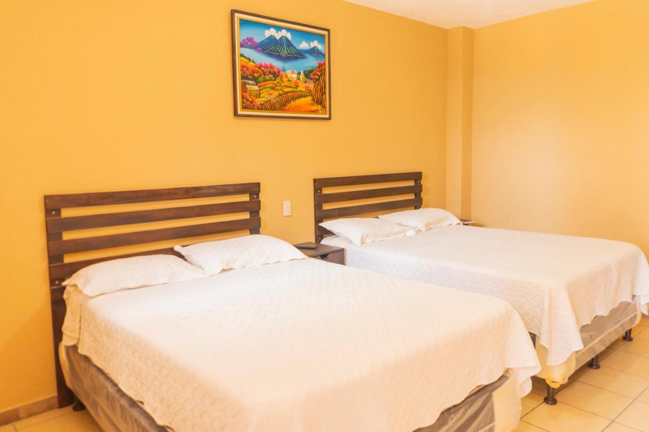 Euro Hostal Гватемала Экстерьер фото