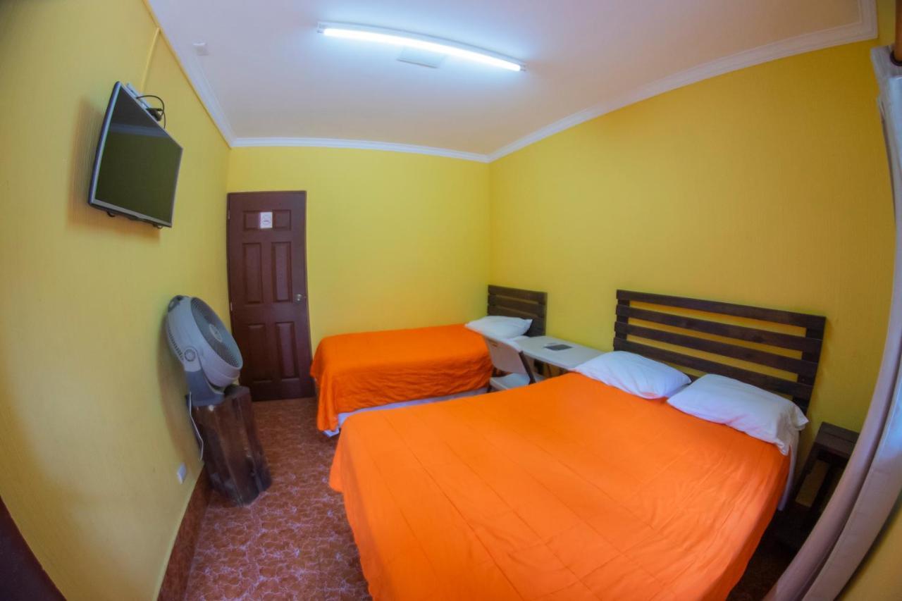 Euro Hostal Гватемала Экстерьер фото