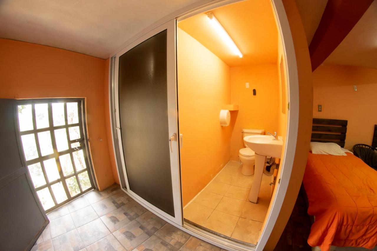 Euro Hostal Гватемала Экстерьер фото
