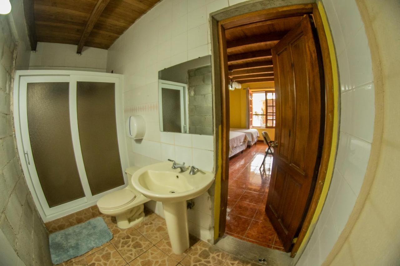 Euro Hostal Гватемала Экстерьер фото