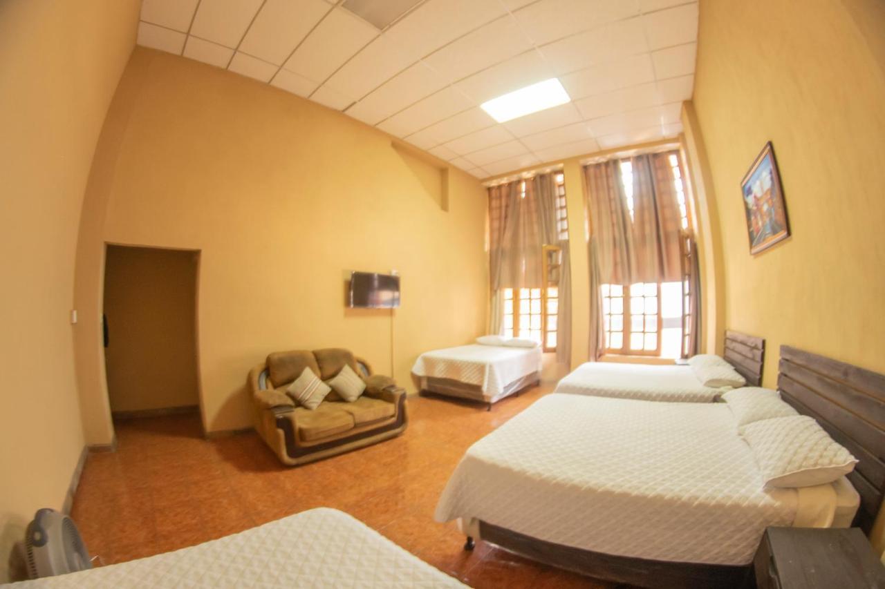 Euro Hostal Гватемала Экстерьер фото